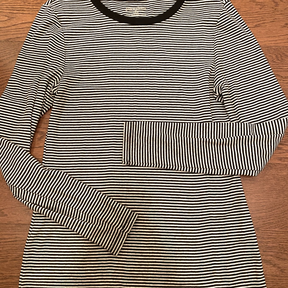 Long sleeve tee